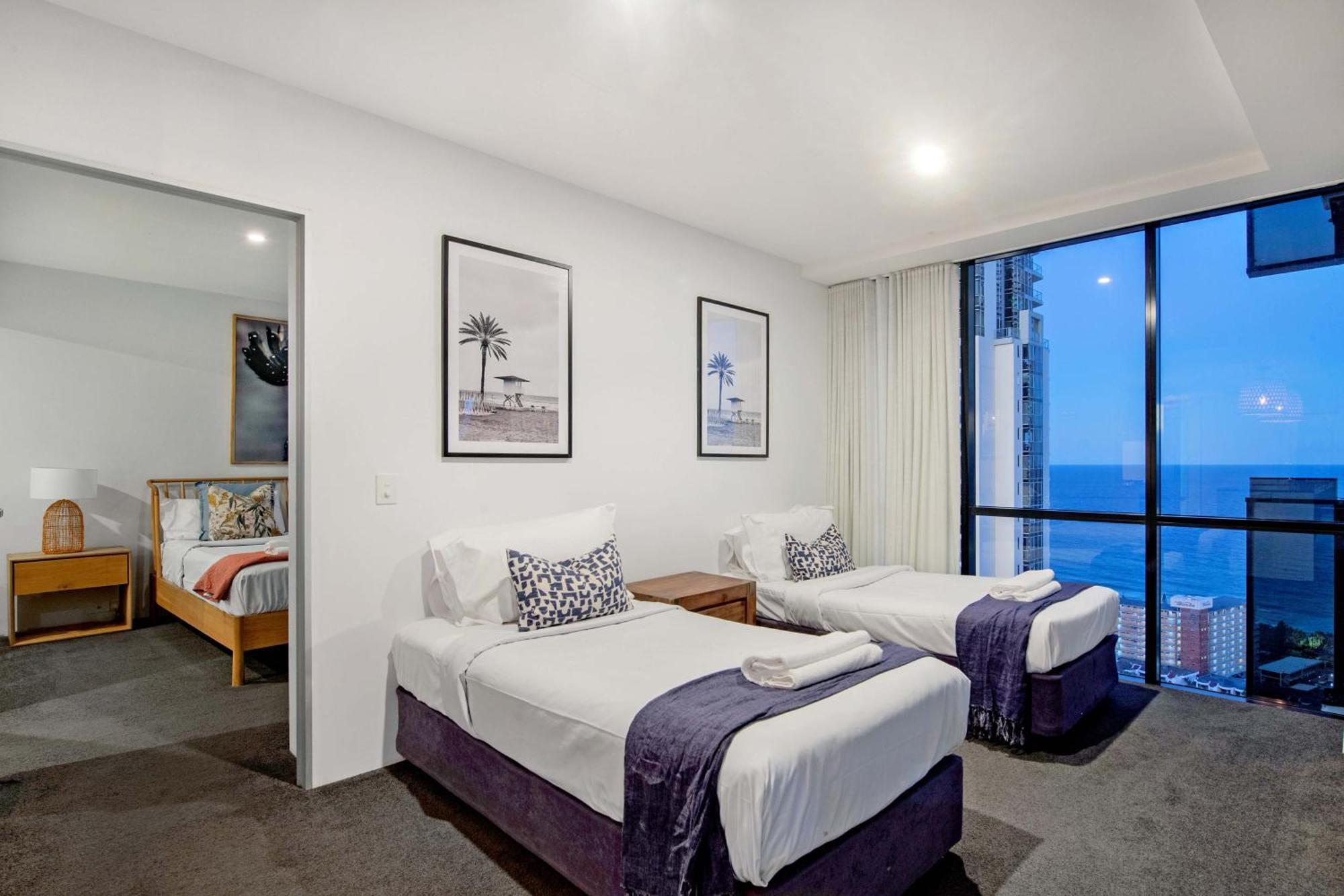 Ocean View Apartments With Balcony - Circle On Cavill - Central Location! - Self Contained & Privately Managed Guldkusten Exteriör bild