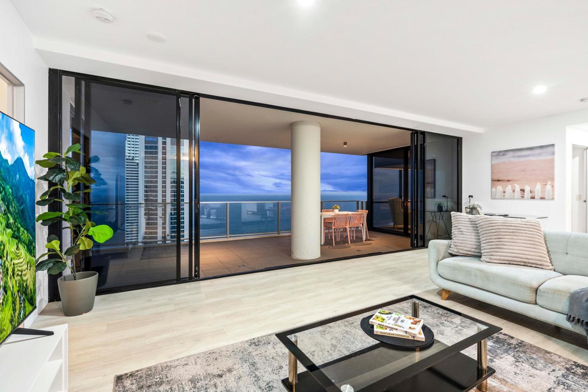 Ocean View Apartments With Balcony - Circle On Cavill - Central Location! - Self Contained & Privately Managed Guldkusten Exteriör bild