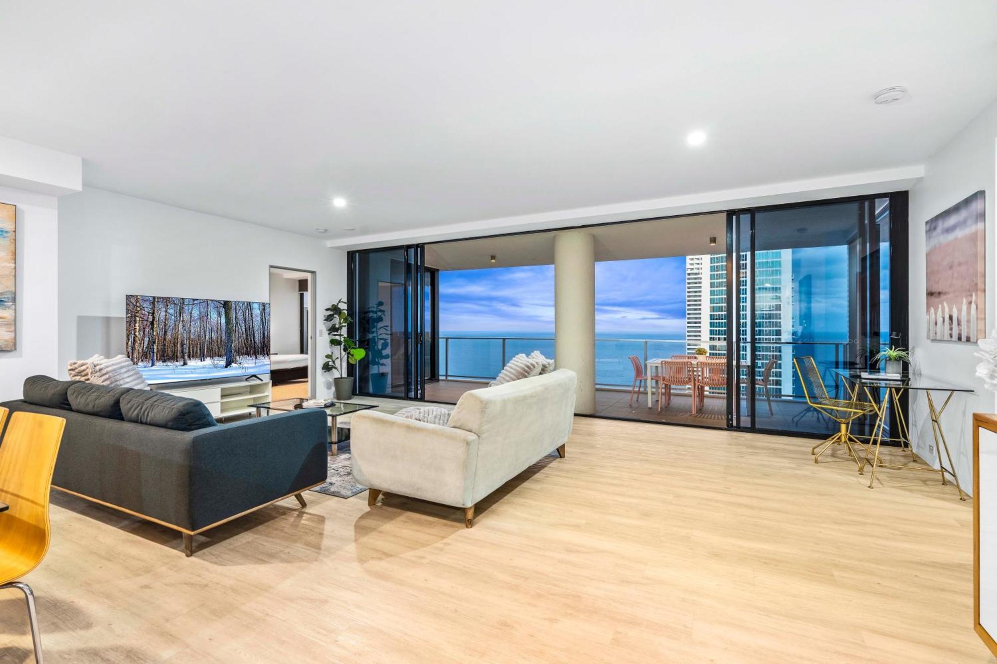 Ocean View Apartments With Balcony - Circle On Cavill - Central Location! - Self Contained & Privately Managed Guldkusten Exteriör bild