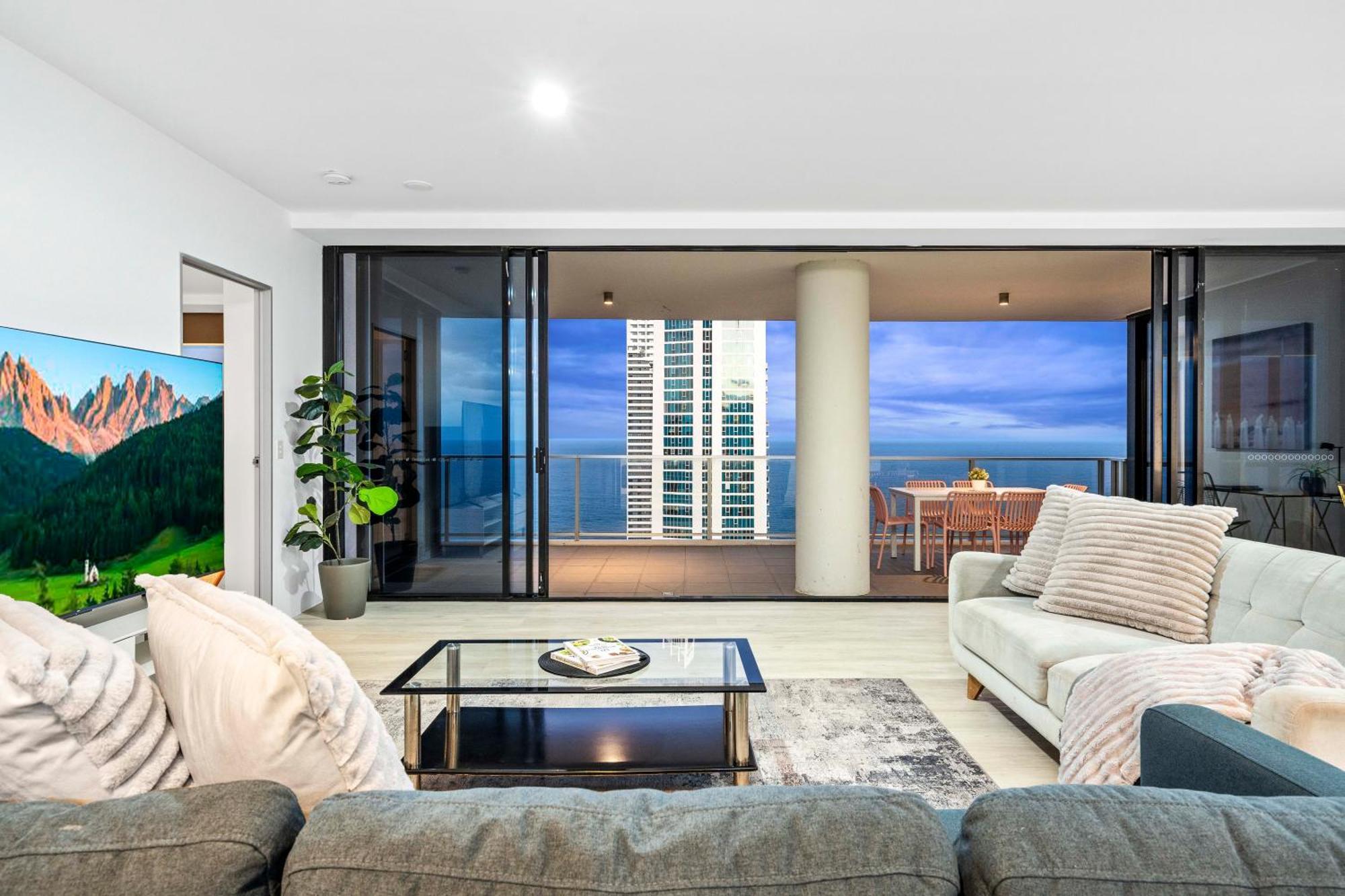 Ocean View Apartments With Balcony - Circle On Cavill - Central Location! - Self Contained & Privately Managed Guldkusten Exteriör bild