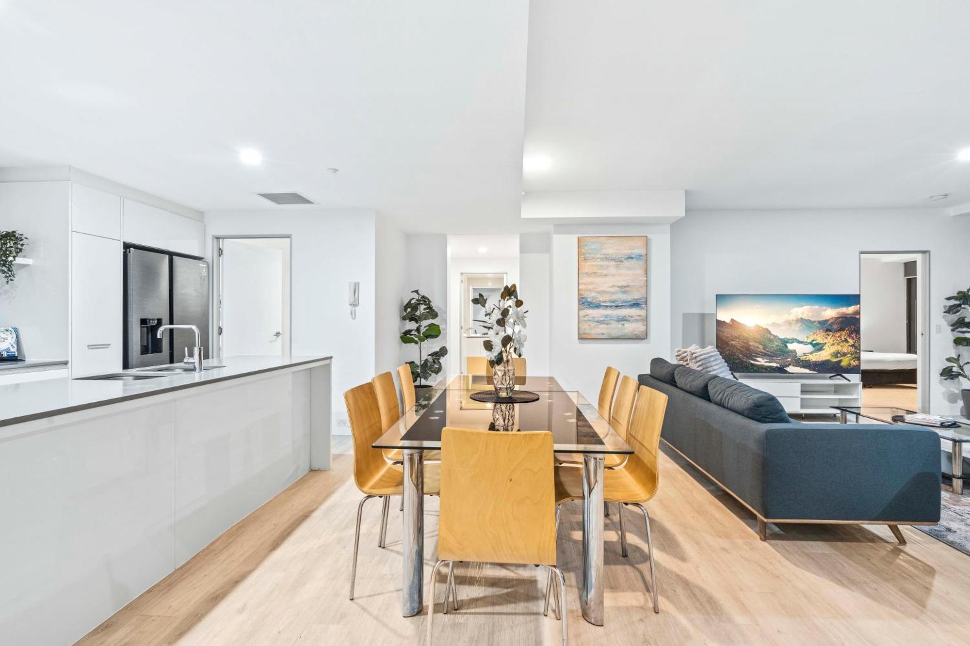 Ocean View Apartments With Balcony - Circle On Cavill - Central Location! - Self Contained & Privately Managed Guldkusten Exteriör bild
