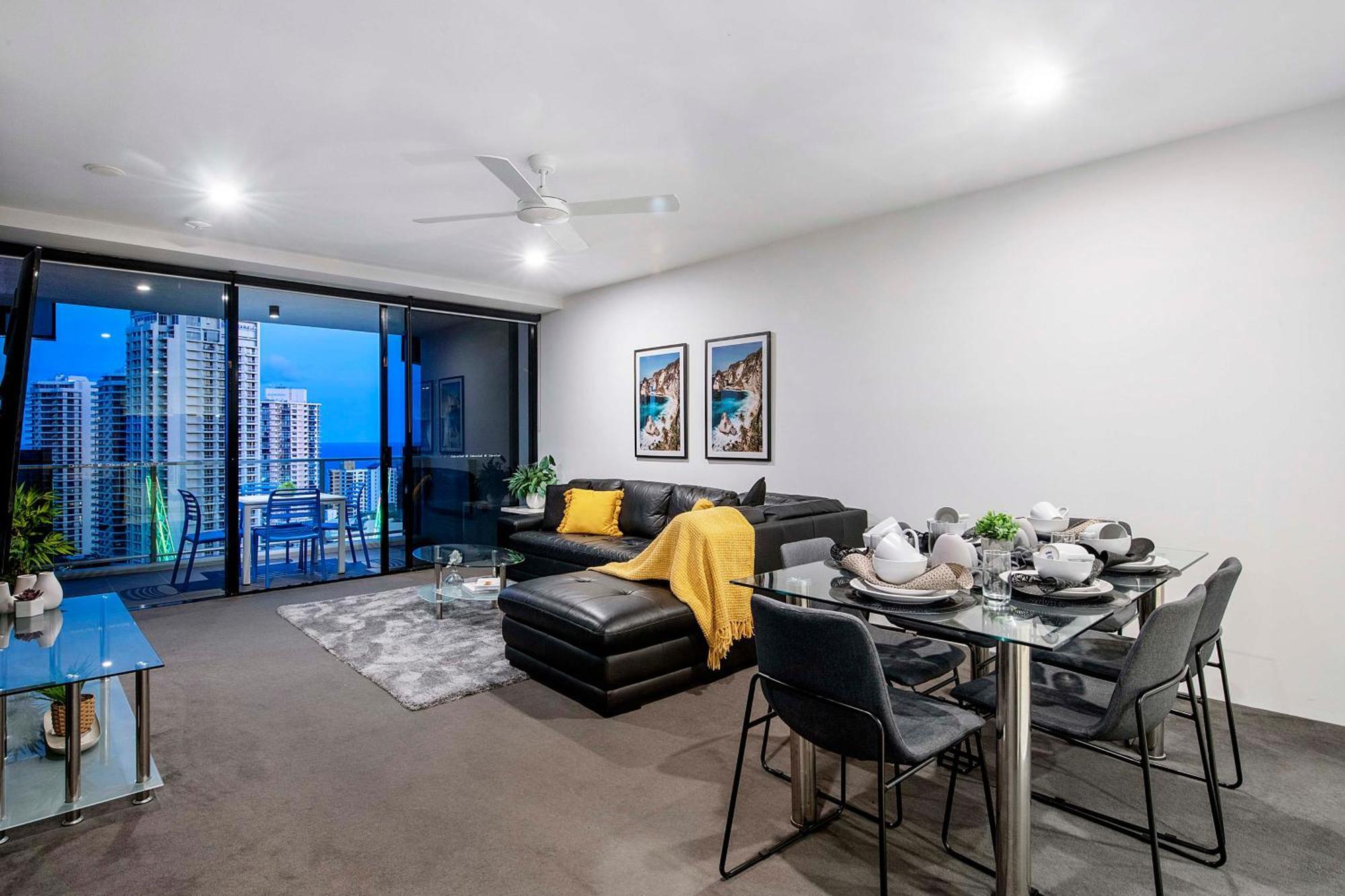 Ocean View Apartments With Balcony - Circle On Cavill - Central Location! - Self Contained & Privately Managed Guldkusten Exteriör bild