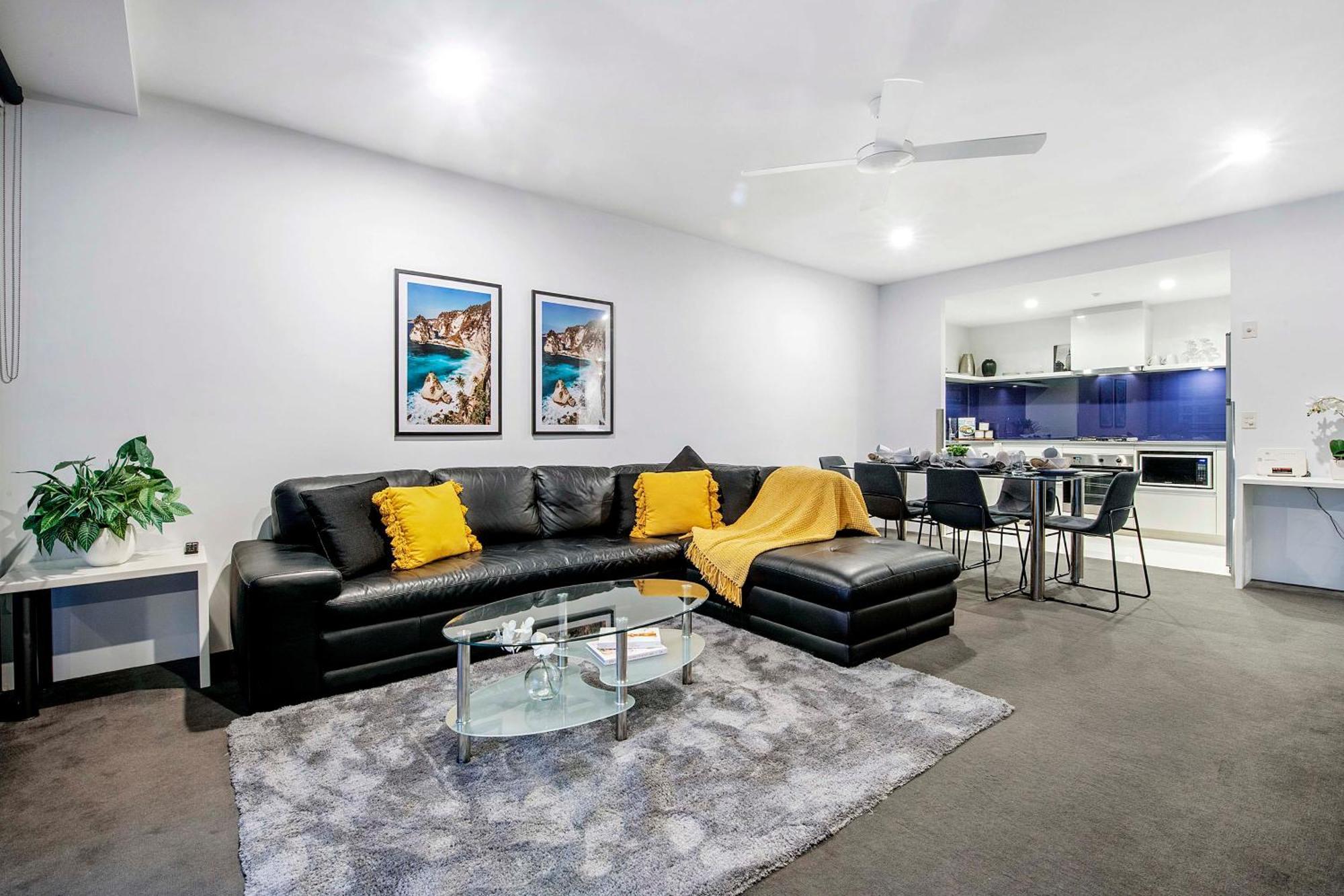 Ocean View Apartments With Balcony - Circle On Cavill - Central Location! - Self Contained & Privately Managed Guldkusten Exteriör bild