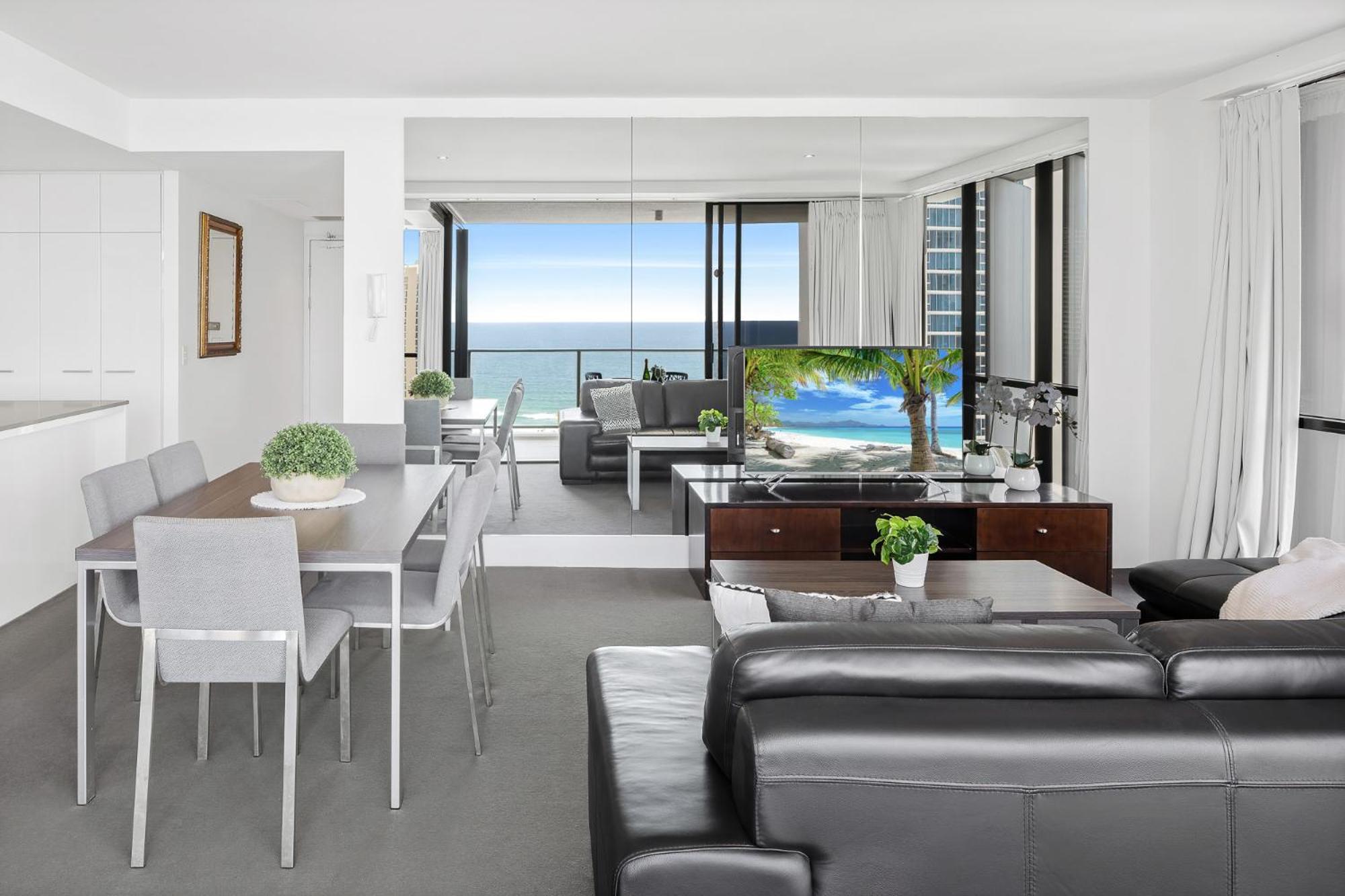 Ocean View Apartments With Balcony - Circle On Cavill - Central Location! - Self Contained & Privately Managed Guldkusten Exteriör bild