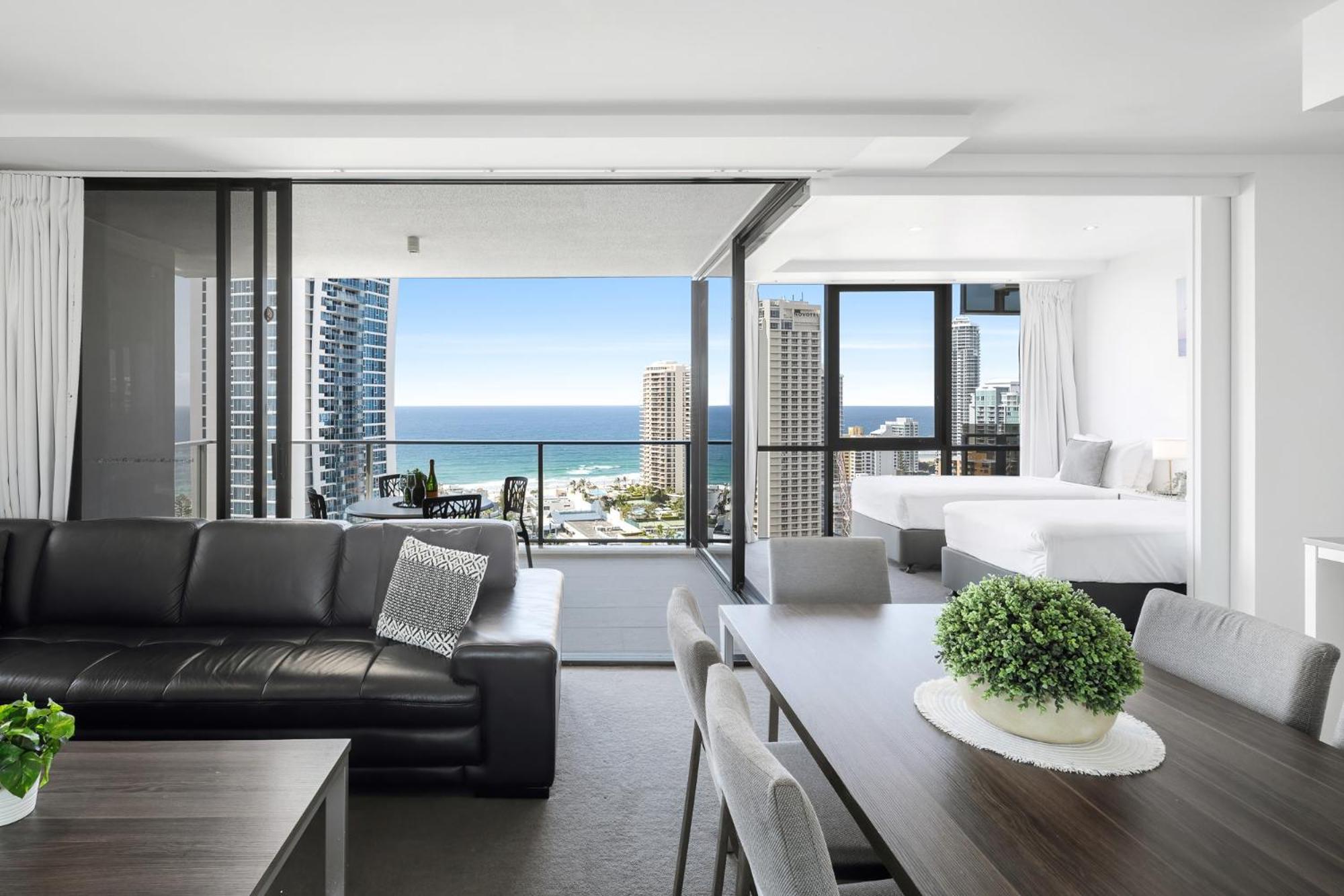 Ocean View Apartments With Balcony - Circle On Cavill - Central Location! - Self Contained & Privately Managed Guldkusten Exteriör bild