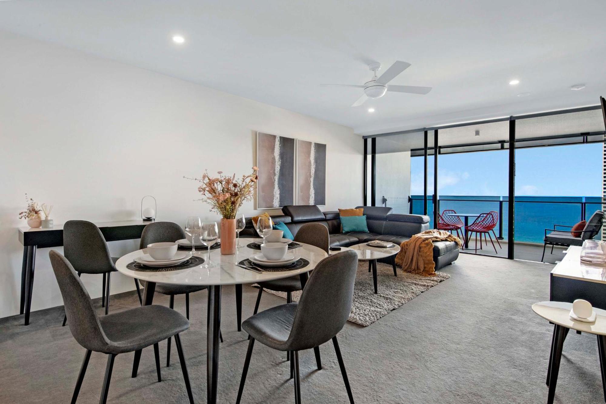Ocean View Apartments With Balcony - Circle On Cavill - Central Location! - Self Contained & Privately Managed Guldkusten Exteriör bild