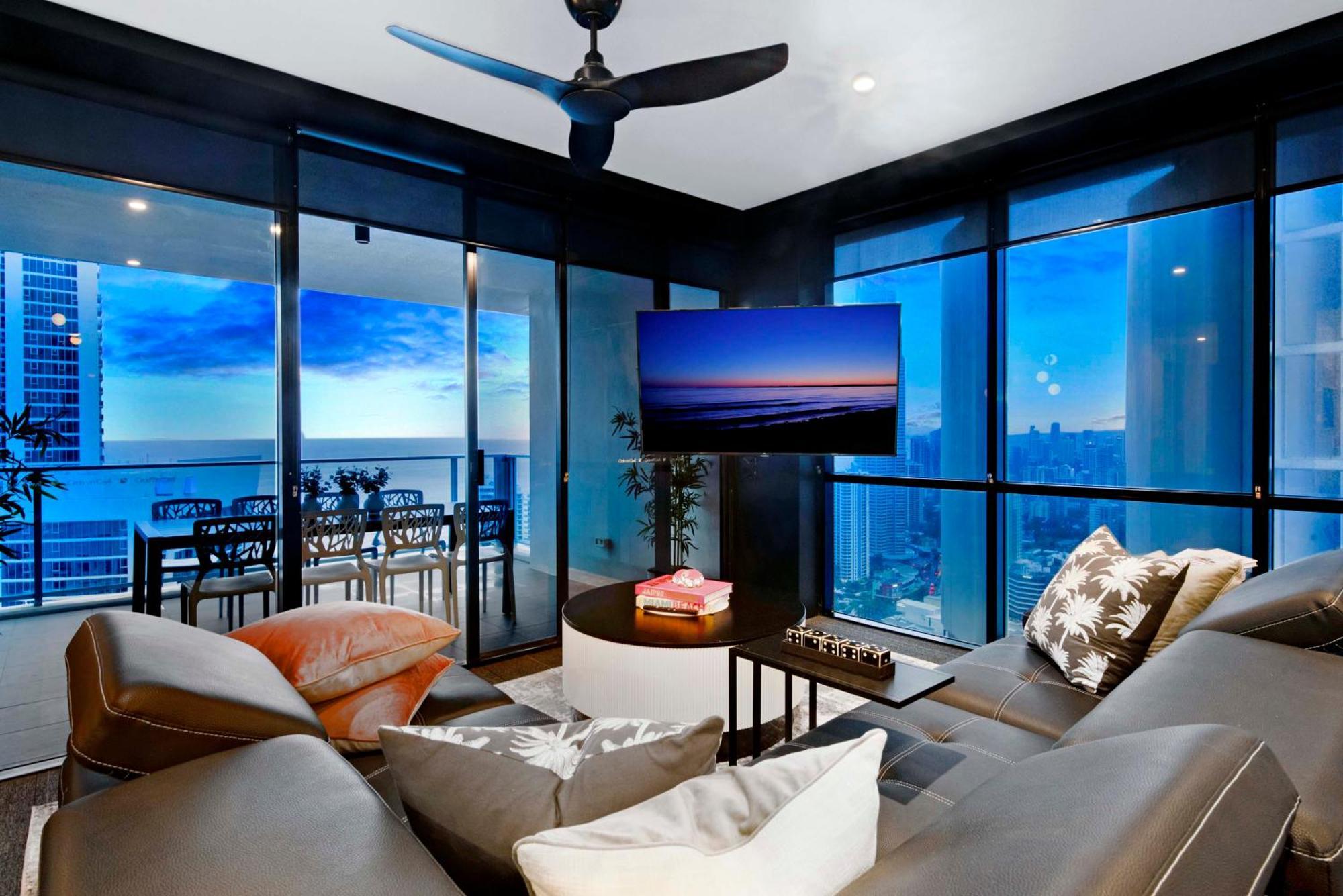 Ocean View Apartments With Balcony - Circle On Cavill - Central Location! - Self Contained & Privately Managed Guldkusten Exteriör bild