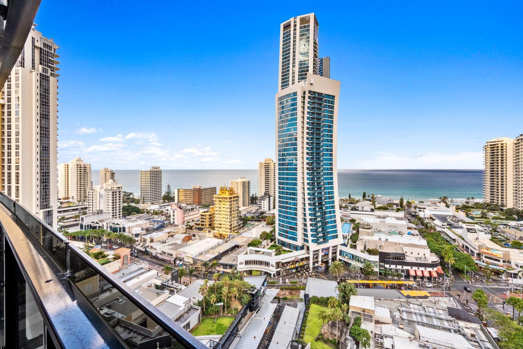 Ocean View Apartments With Balcony - Circle On Cavill - Central Location! - Self Contained & Privately Managed Guldkusten Exteriör bild