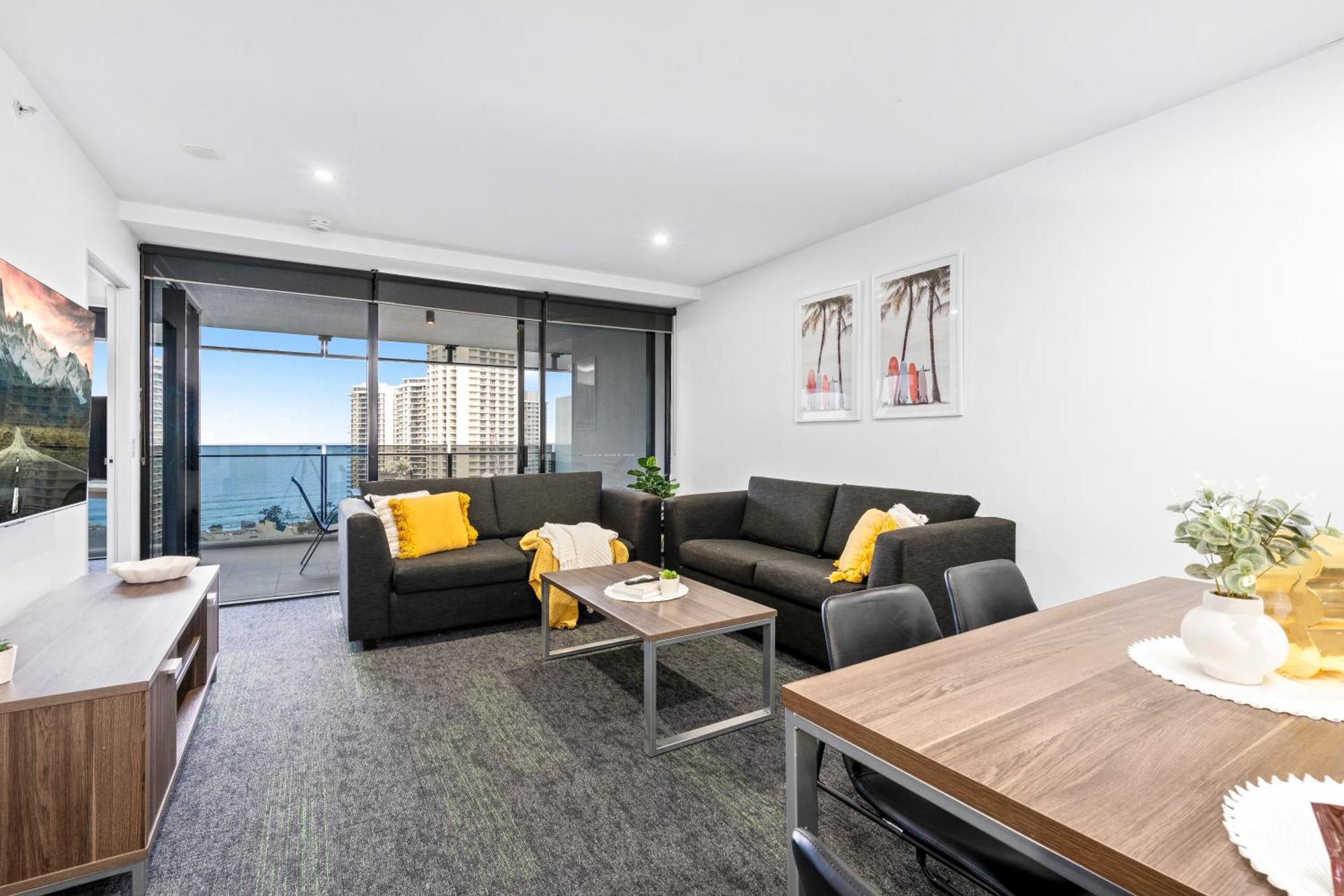 Ocean View Apartments With Balcony - Circle On Cavill - Central Location! - Self Contained & Privately Managed Guldkusten Exteriör bild