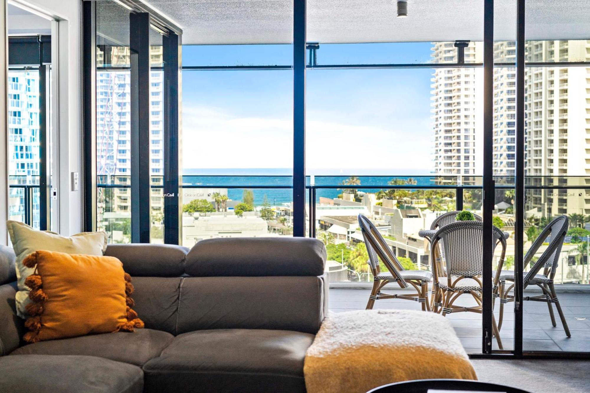 Ocean View Apartments With Balcony - Circle On Cavill - Central Location! - Self Contained & Privately Managed Guldkusten Exteriör bild